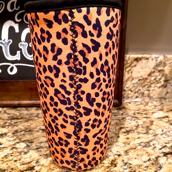TIPI⭐️NEW Leopard Print🐆KOOZIE Beverage Cup Cover - Picture 6 of 8